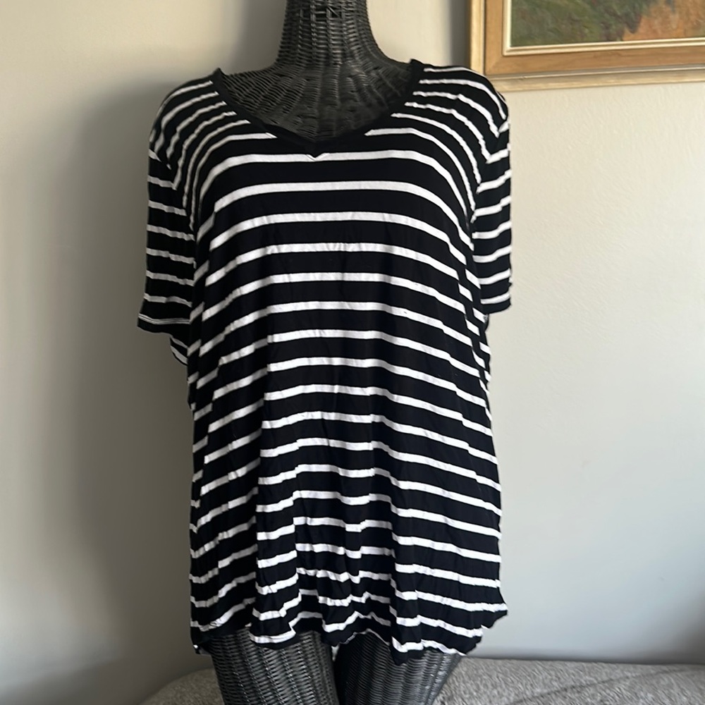 Old Navy top